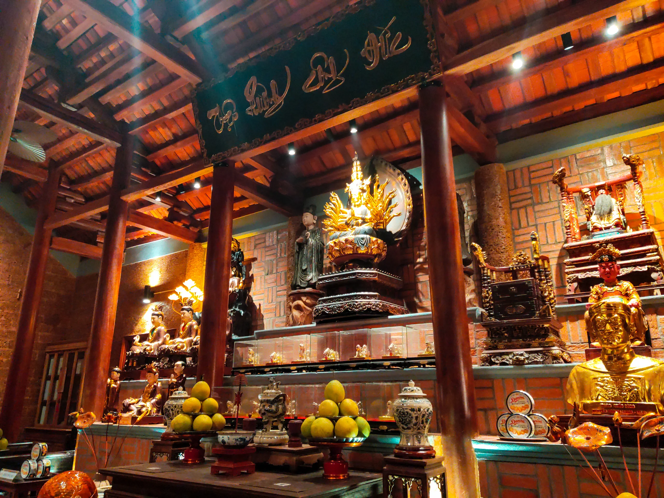 NHÀ MẪU