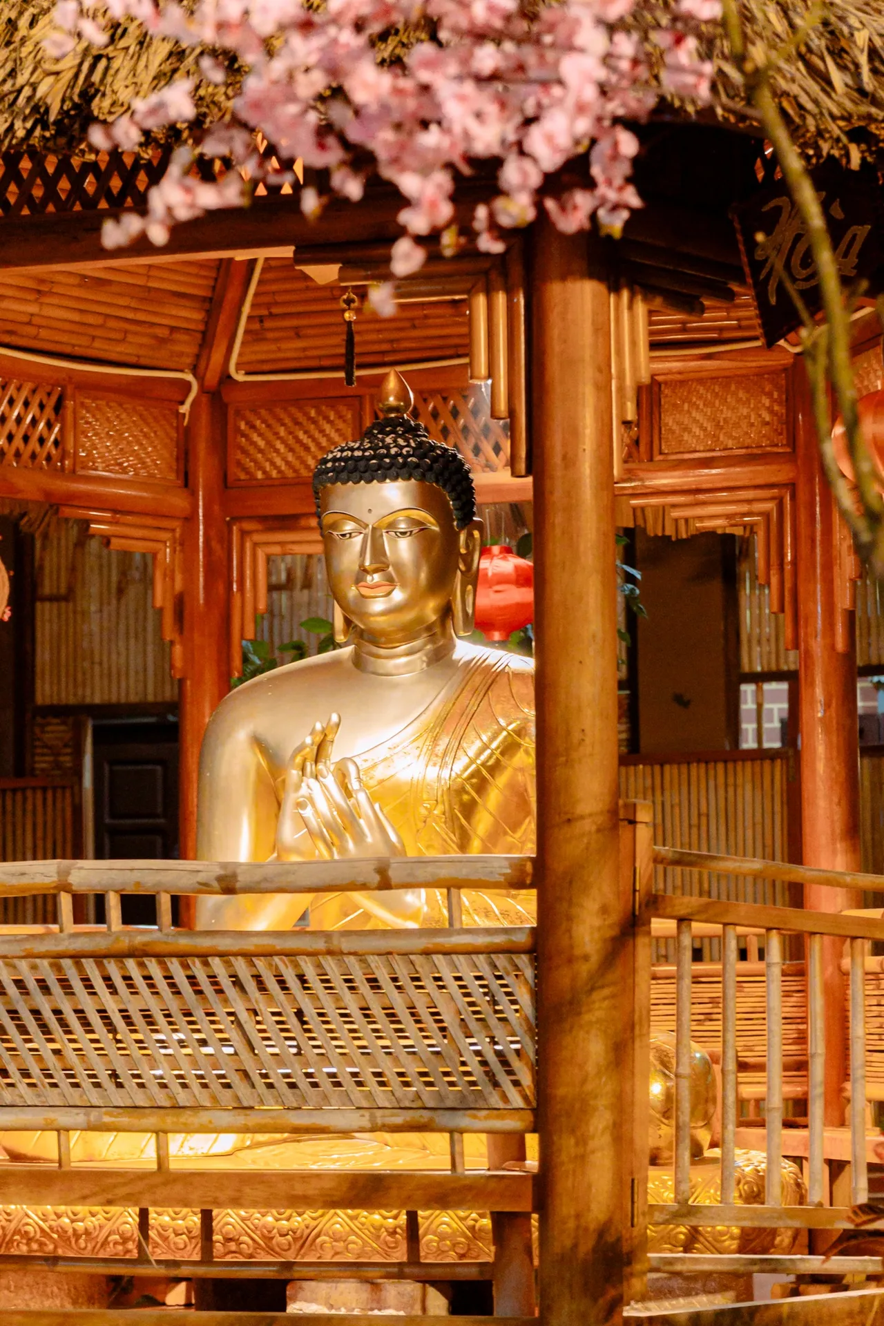 ĐỨC PHẬT THÍCH CA MÂU NI